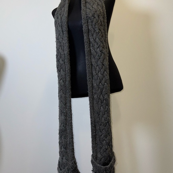 Michael Kors Gray Cable-Knit Scarf - Picture 4 of 6